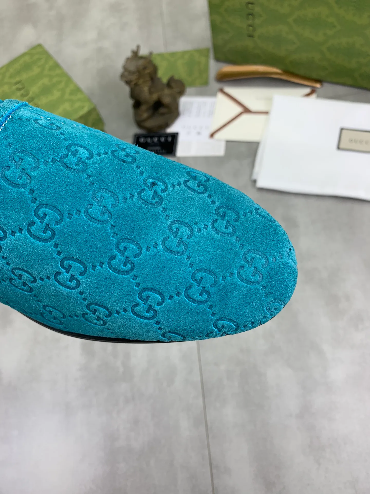 Men's Men's Shoes 💰P500💰【New Style】Water-dyed Niuli Gucci's most popular selection of lazy slip-on leather shoes (Gucci) official website latest Gucci lazy leather shoes, hot style 💥 simple and elegant style, exclusive for trendy men. Unique official website latest brand original double G embossing Elements 👑 Original Gucci decoration, fashionable and elegant, fabric original calfskin ✅ fully imported first-layer cowhide lining, official website designated wear-resistant, rubber business outsole, classic model taken at the counter in real life 🎬38-44 Various colors available